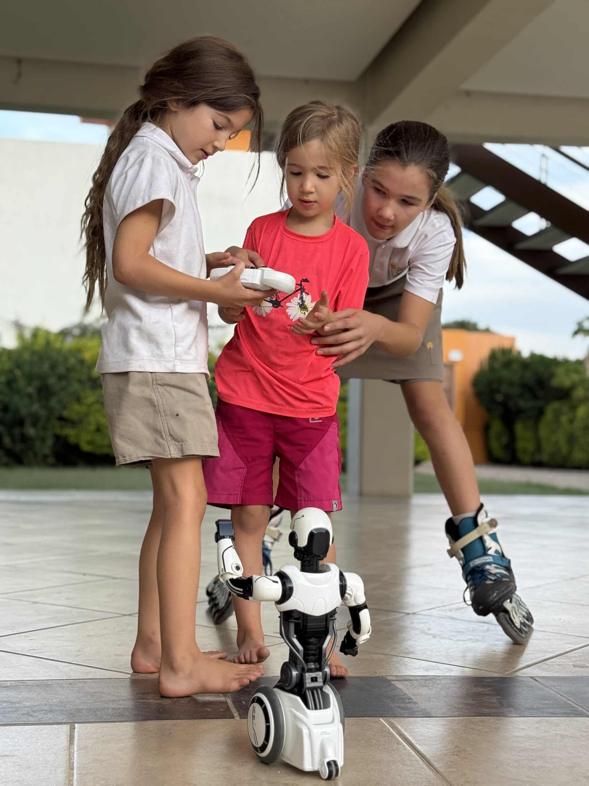 Nos jeux à Tutuli: rolliers, robots et plein d’autres choses!